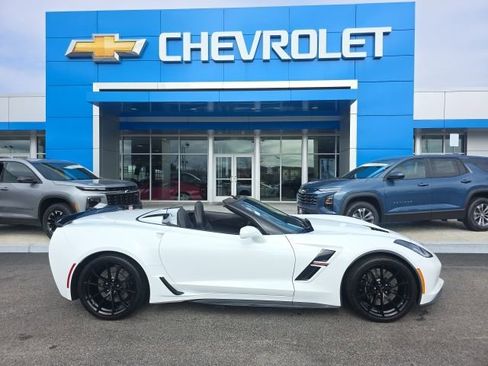 Used 2017 Chevrolet Corvette Grand Sport RWD image 2