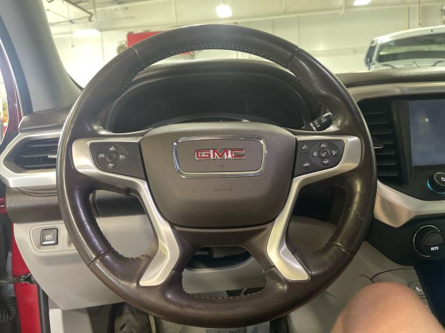 Used 2018 GMC Acadia SLT AWD/4WD image 15