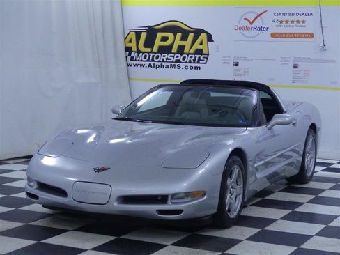 Used 1999 Chevrolet Corvette Coupe w/ Memory Pkg RWD image 4