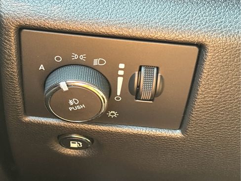 Used 2020 Jeep Grand Cherokee Limited X AWD/4WD image 23