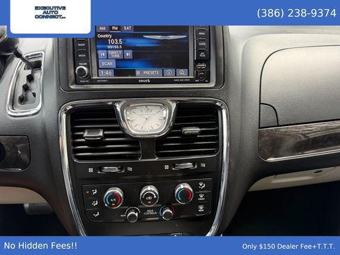 Used 2016 Chrysler Town & Country LX FWD image 20