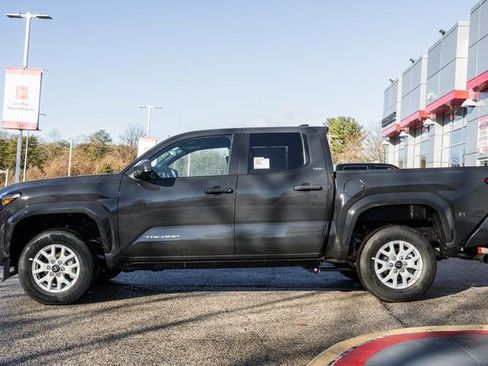 New 2026 Toyota Tacoma SR5 image 4