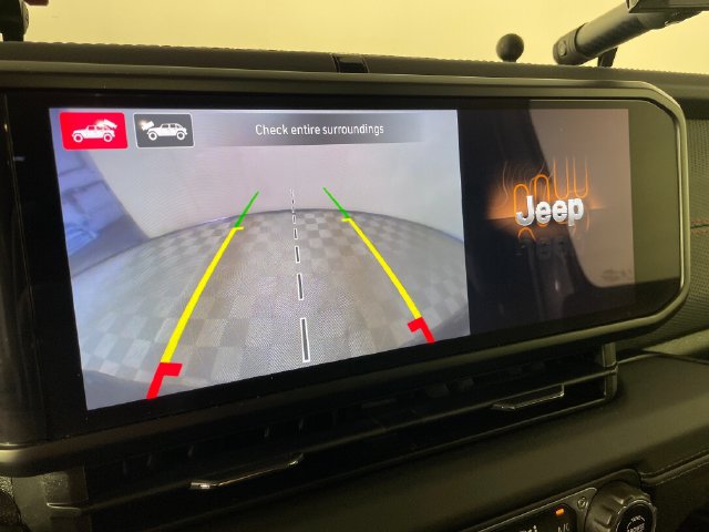 Used 2024 Jeep Wrangler Unlimited Rubicon AWD/4WD image 9