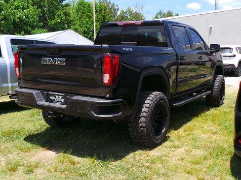 Used 2024 GMC Sierra 1500 Elevation w/ Elevation Premium Package AWD/4WD image 3