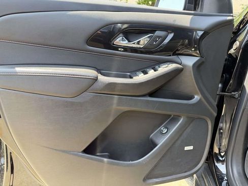 Certified 2023 Chevrolet Traverse RS w/ LPO, Floor Liner Package AWD/4WD image 19
