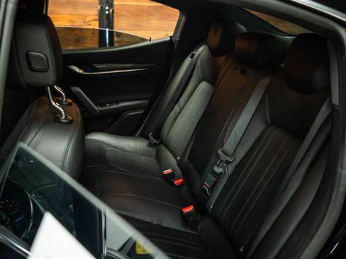 Used 2015 Maserati Ghibli RWD image 10