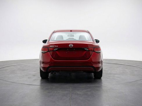 Used 2025 Nissan Sentra SV image 7