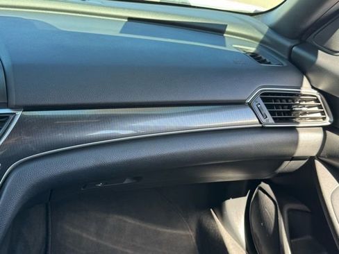 Used 2019 Honda Accord Sport image 19