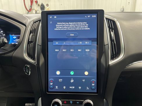 Used 2024 Ford Edge Titanium image 24