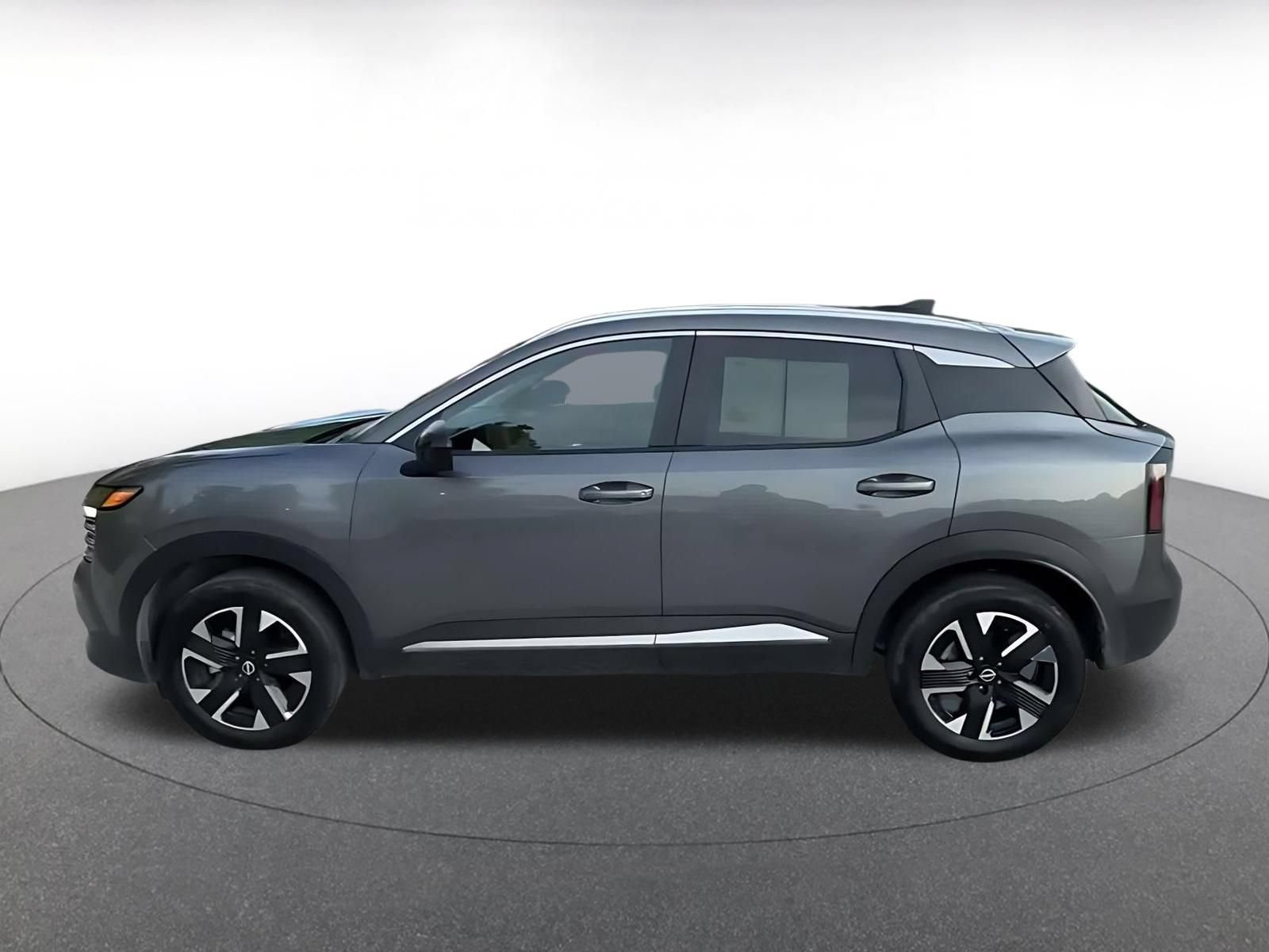 Used 2026 Nissan Kicks SV w/ Cold Weather Package AWD/4WD image 8
