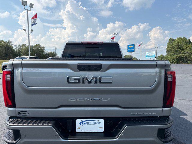 Used 2025 GMC Sierra 2500 Denali Ultimate AWD/4WD image 4