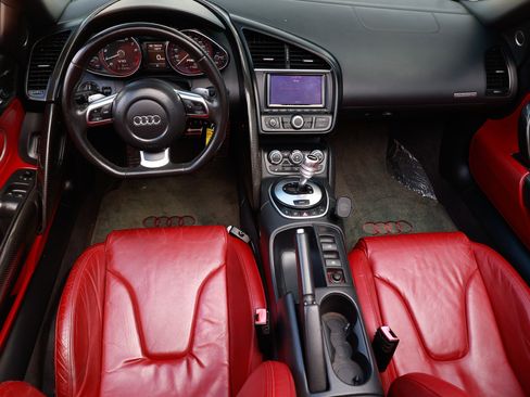 Used 2011 Audi R8 V10 image 17