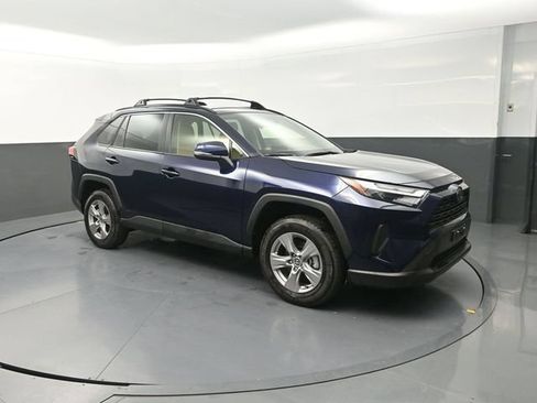Used 2025 Toyota RAV4 XLE AWD/4WD image 10