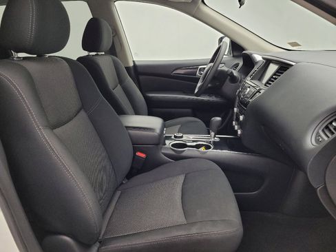 Used 2020 Nissan Pathfinder S image 21