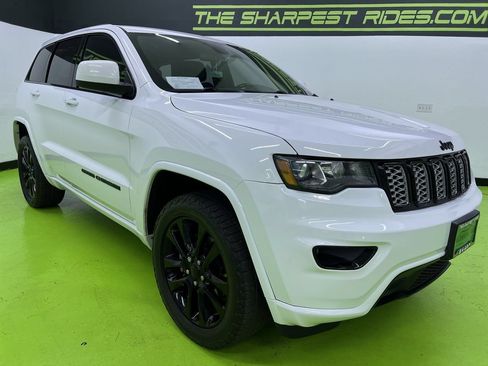 Used 2021 Jeep Grand Cherokee Laredo X AWD/4WD image 2