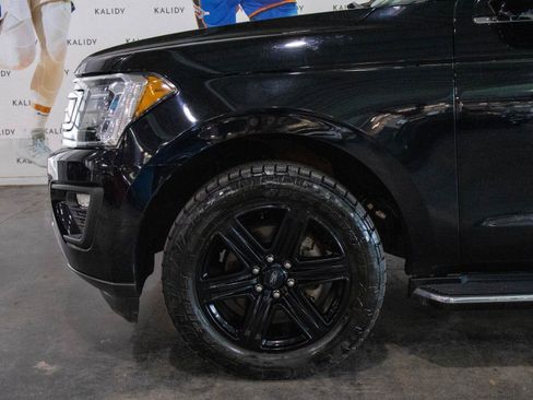 Used 2020 Ford Expedition Max XLT w/ Equipment Group 202A AWD/4WD image 17