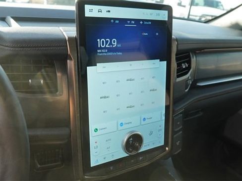 Used 2023 Ford F150 Lightning Lariat image 21