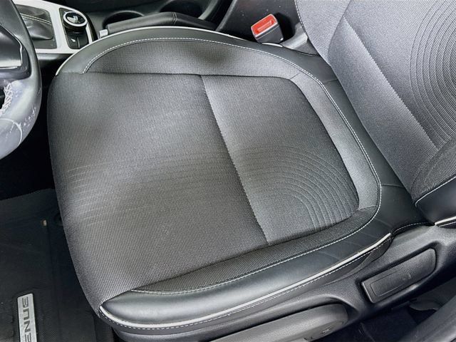 Certified 2024 Hyundai Venue Limited FWD image 21