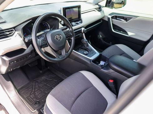 Used 2025 Toyota RAV4 XLE w/ Convenience Package AWD/4WD image 10