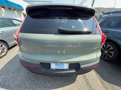 Certified 2023 Volvo XC40 B5 Plus w/ Driver Assist Package image 5