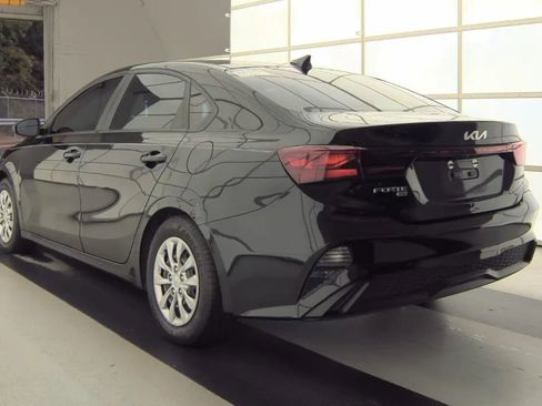 Used 2024 Kia Forte LX FWD image 4