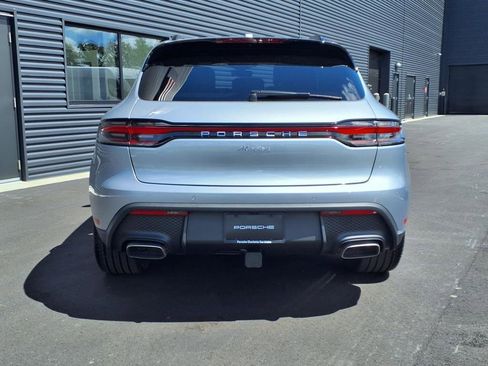 Used 2025 Porsche Macan AWD image 60