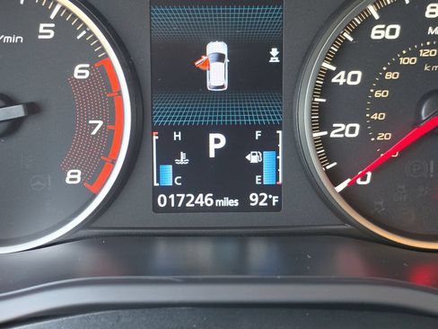 Used 2024 Mitsubishi Eclipse Cross AWD image 37