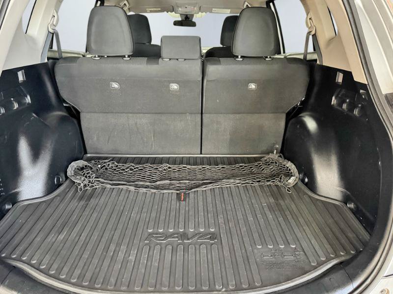 Used 2018 Toyota RAV4 LE w/ All Weather Liner Package AWD/4WD image 19