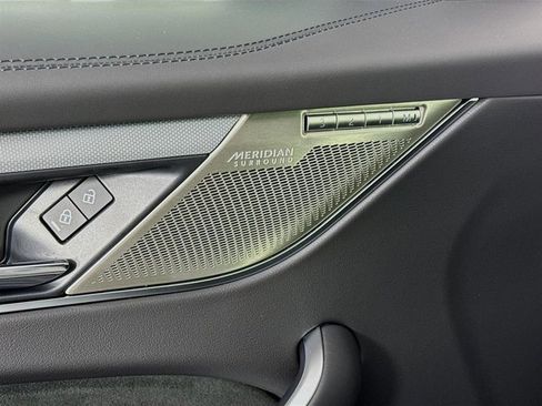 New 2025 Jaguar F-PACE SVR image 21