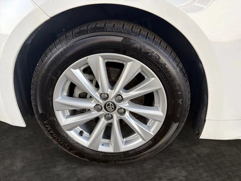 Used 2024 Toyota Corolla SE FWD image 33