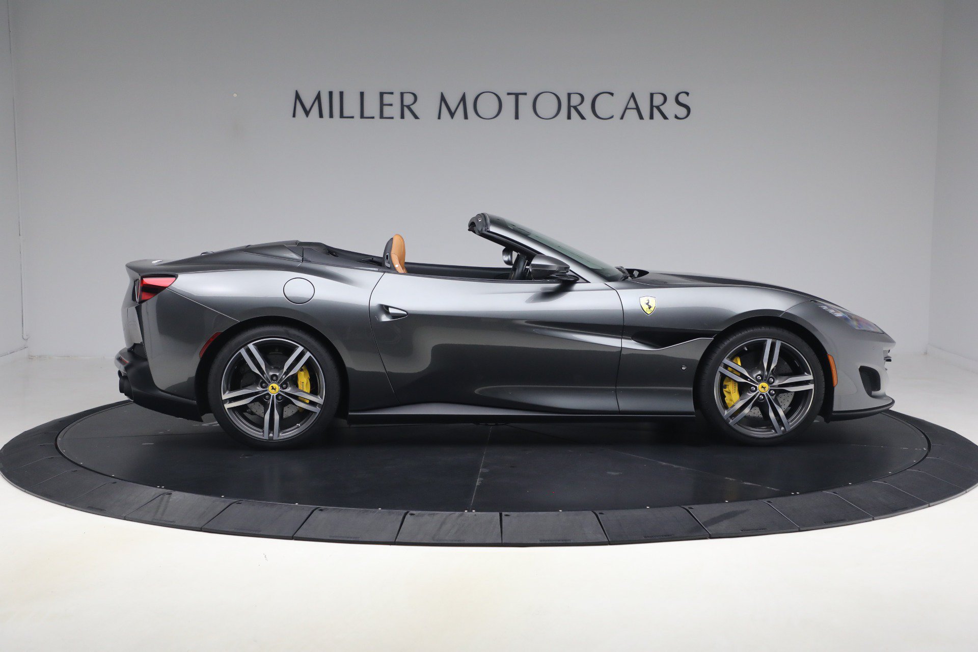 Certified 2019 Ferrari Portofino RWD image 10