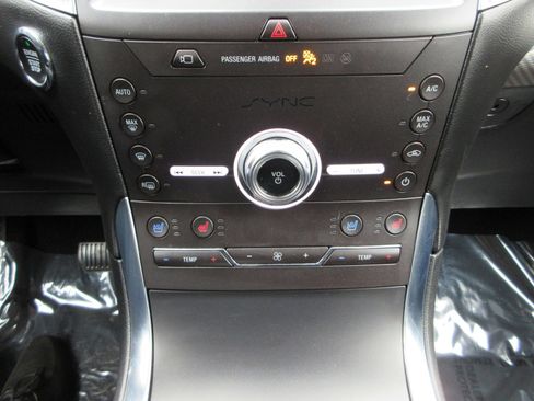 Used 2020 Ford Edge Titanium w/ Equipment Group 301A AWD/4WD image 45