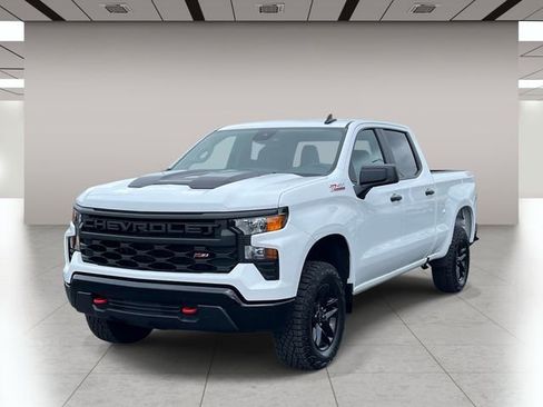 Used 2025 Chevrolet Silverado 1500 Custom Trail Boss AWD/4WD image 8
