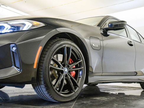 Certified 2023 BMW 330e w/ M Sport Package image 10