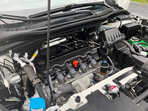 Used 2021 Honda HR-V LX image 11
