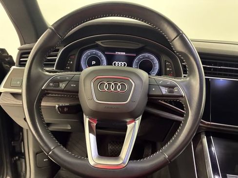 Used 2019 Audi Q8 Premium Plus w/ Premium Plus AWD/4WD image 22
