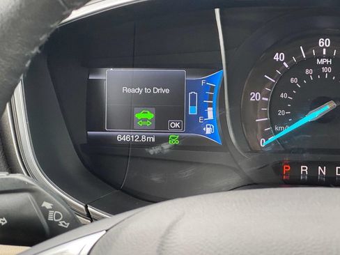 Used 2018 Ford Fusion SE w/ Equipment Group 602A FWD image 11