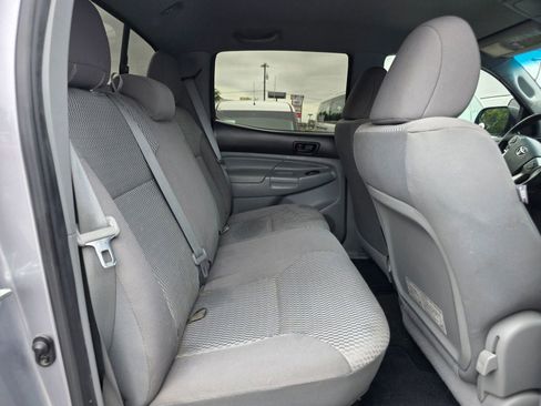 Used 2014 Toyota Tacoma PreRunner w/ SR5 Package RWD image 12