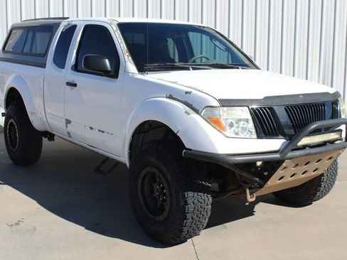 Used 2005 Nissan Frontier SE image 4