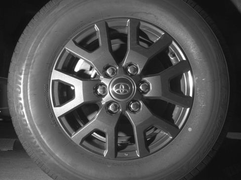 Used 2025 Toyota 4Runner SR5 RWD image 18