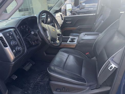 Used 2018 Chevrolet Silverado 2500 High Country w/ Duramax Plus Package AWD/4WD image 6