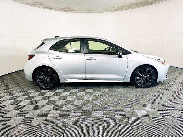 Used 2026 Toyota Corolla XSE FWD image 2