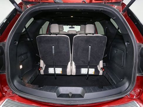 Used 2018 Ford Explorer XLT w/ Equipment Group 201A image 11