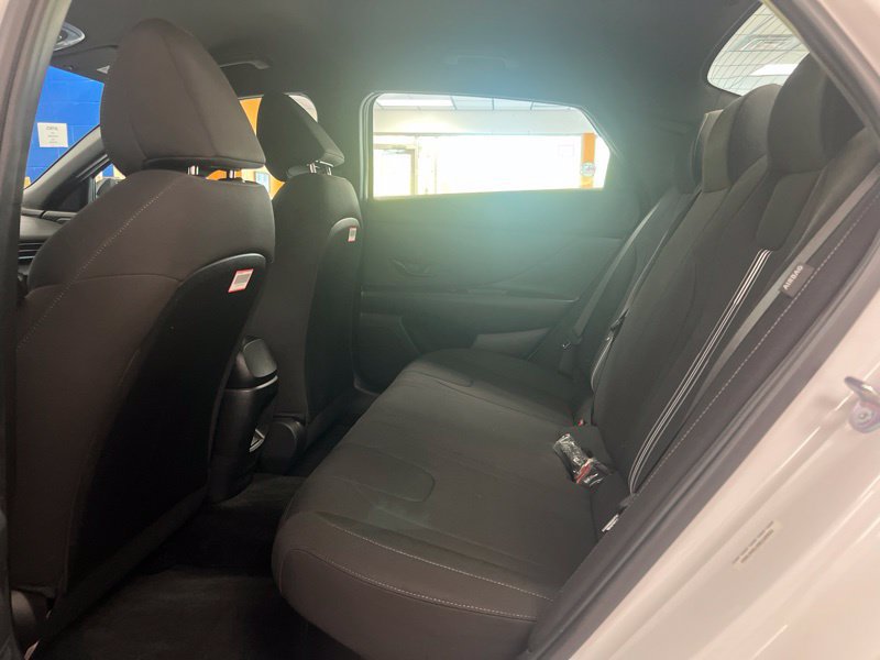 Used 2025 Hyundai Elantra SEL FWD image 14