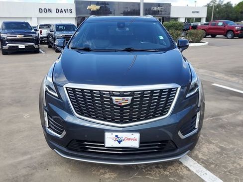 Used 2020 Cadillac XT5 Premium Luxury image 3