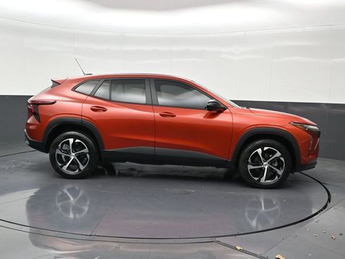 Used 2024 Chevrolet Trax RS w/ Driver Confidence Package image 7