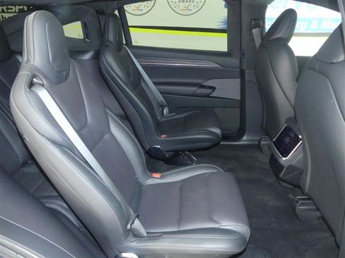 Used 2023 Tesla Model X image 21