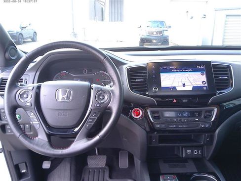 Used 2023 Honda Ridgeline Black Edition image 11