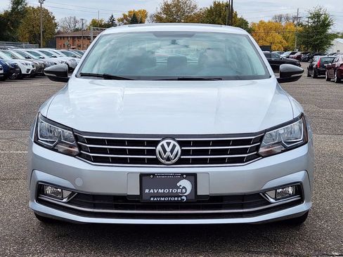 Used 2019 Volkswagen Passat 2.0T Wolfsburg w/ Wheels & Sunroof Package image 6