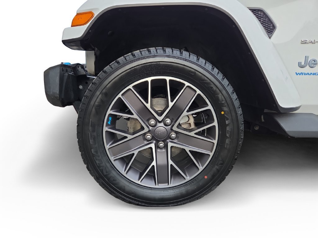 Used 2023 Jeep Wrangler Unlimited Sahara w/ Cold Weather Group AWD/4WD image 31